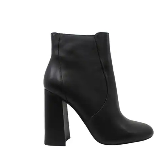 Steve Madden Shoes - NWOB Steve Madden Womens trix Almond Toe Ankle Fashion Boots